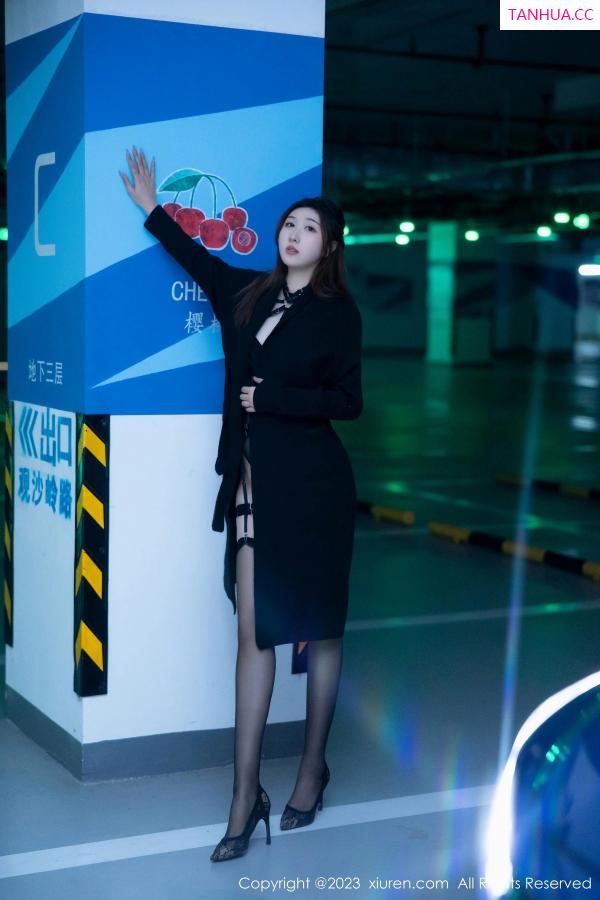 江真真  [XiuRen]高清写真图 2023.04.27 No.6650 江真真 黑丝美臀第4张图片